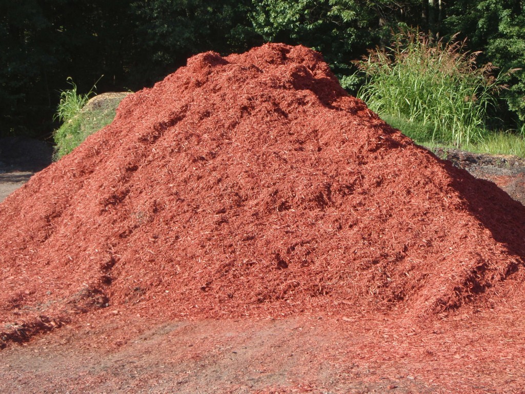 mulchesandtopsoilforsaleanddelivery2 White Oak Landscaping